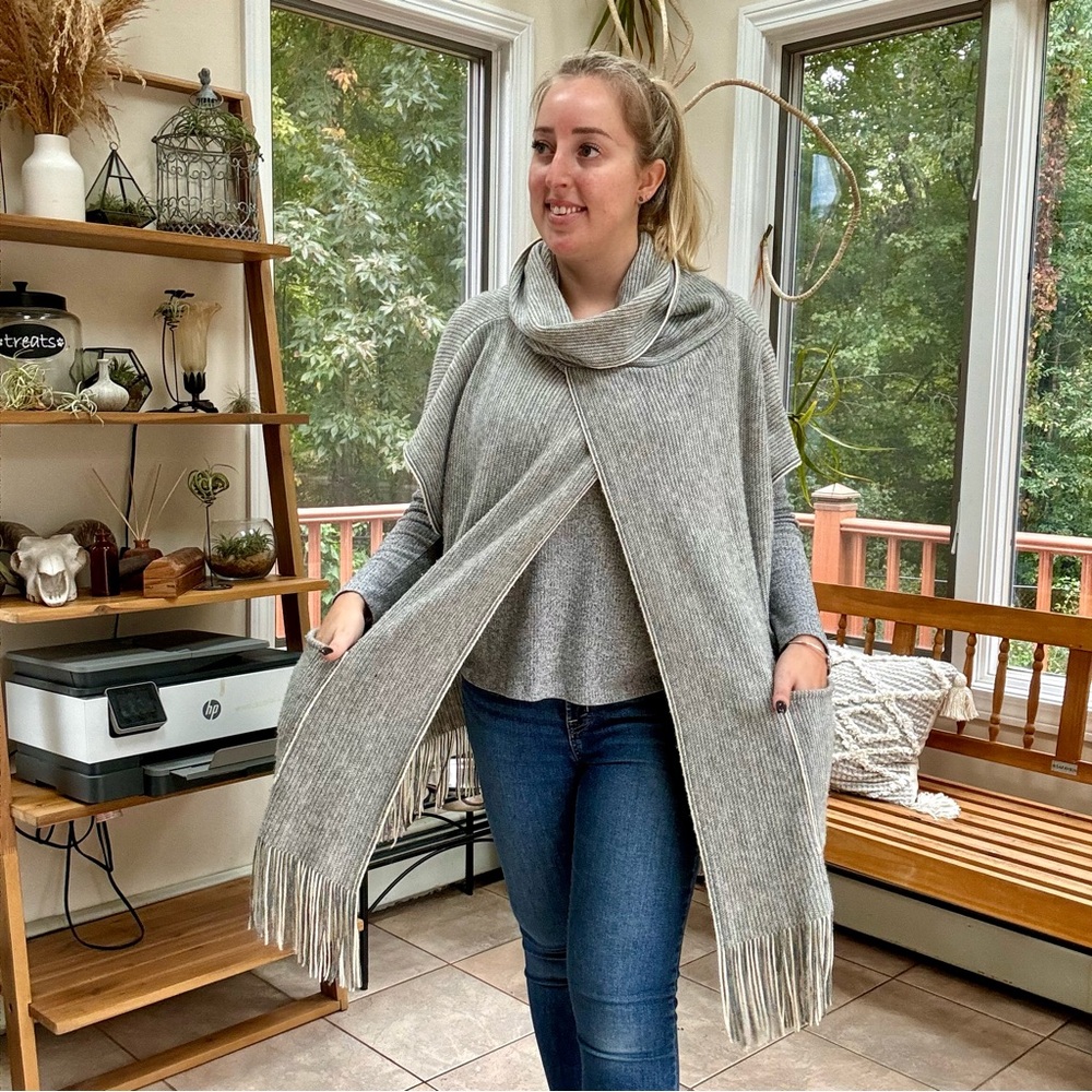 Fall poncho 🍂 one size